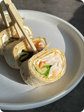 Рулетики из лаваша  с курицей